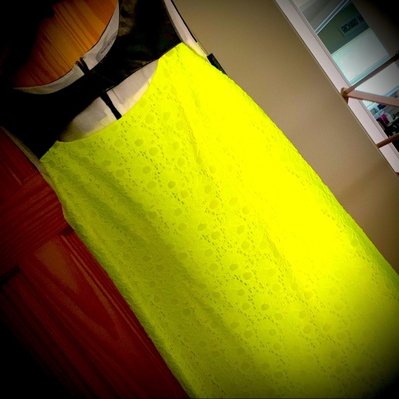 Designer Marc New York Yellow Lace Cutout Stunning Dress Size 10 - Picture 1 of 16